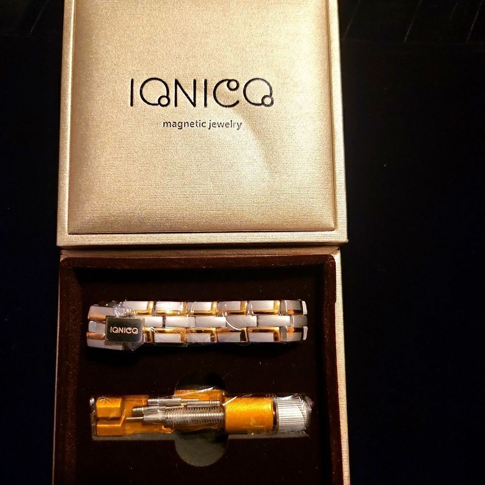A magnetic bracelet, for women or men